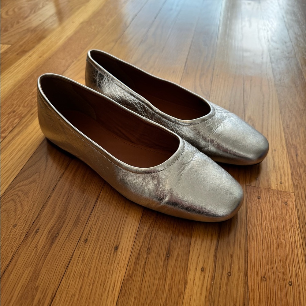 Vagabond Shoemakers Jolin Ballet Flat (Women)
 
SILVER, Size 9US / 39EU